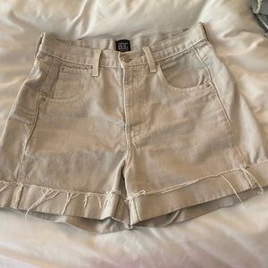 urban outfitters BDG beige jean shorts